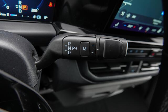 Ford TRANSIT CUSTOM L1H1 170Pk Aut. | Sport | 2xSchuifdeur | Achteruitrijcamera | 19'' Black | Grey Matter