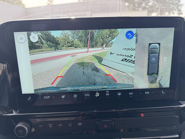 Ford TRANSIT CUSTOM Tourneo 340 2.5 PHEV L2H1 Titanium X 233pk | Incl. BTW/BPM Rijklaar | Handsfree elektrische dubbele zijschuifdeuren | Inklapbare trekhaak | Tourneo Luxury Pack | Verwarmbaar stuurwiel