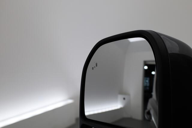 Ford TRANSIT CUSTOM 300 2.0 TDCI-170pk L2H1 Limited | Automaat Navi | Camera | Trekhaak