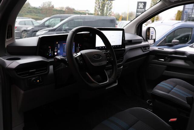 Ford TRANSIT CUSTOM 300 2.0 TDCI L2H1 Sport 170 PK DC | Dubbel Cabine | 360 Camera | ACC | Blind Spot | Navigatie | Camera | CarPlay | Lane Assist | Elek. Trekhaak | 5-Zitter | BPM VRIJ | Verlengde fabrieksgarantie tot 12-2029