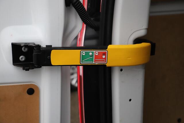 Ford TRANSIT CUSTOM 280 2.0 TDCI L1H1 Trend Achteruitrijcamera LED Airco Radio Bluetooth Cruise Control