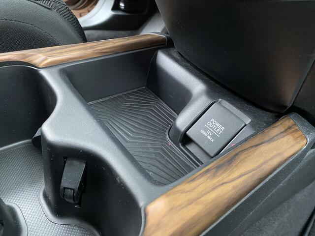 Honda CR-V 1.5 AWD Elegance AWD Model 2019 24.103 K.M. !!!! Navigatie/Achteruitrijcamera/Climatecontr./Cruisecontr. Adaptive/Led verl./lederen multifunct.stuur/Parkeersens. V+A/Start stop/Stoelverw./L/M velgen 18 Inch.