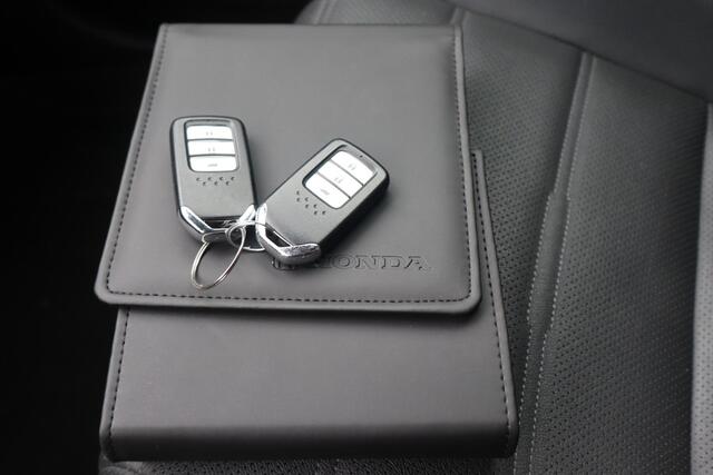 Honda CR-V 2.0 Hybrid Elegance Camera, Trekhaak, Navigatie, Climate control, Apple Carplay