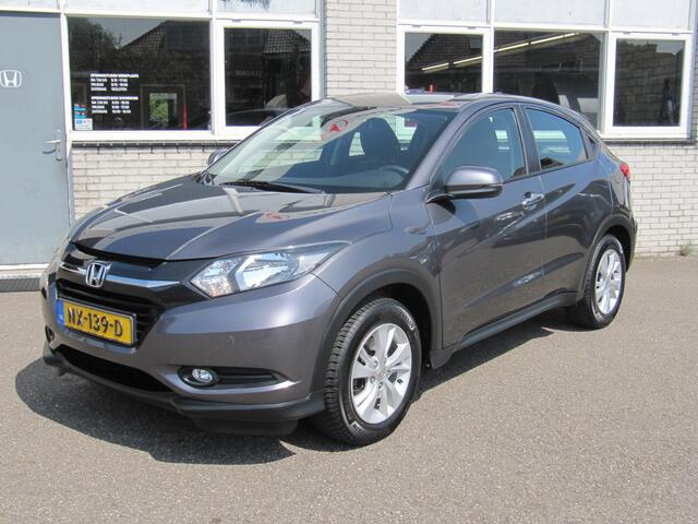 Honda HR-V 1.5 i-VTEC Elegance trekhaak 4 seizoenbanden