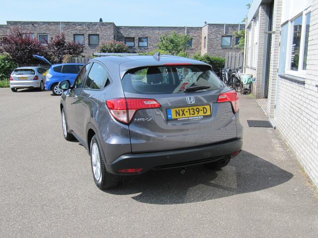 Honda HR-V 1.5 i-VTEC Elegance trekhaak 4 seizoenbanden
