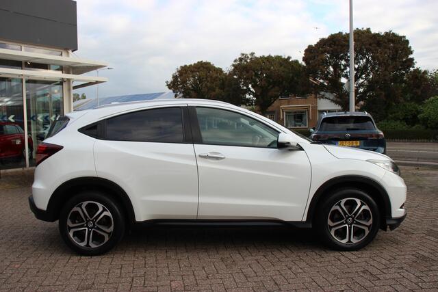Honda HR-V 1.5 i-VTEC Executive | Trekhaak | Opendak | Cruise | Clima |