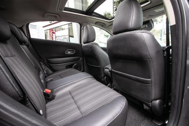 Honda HR-V 1.5 i-VTEC Executive - Trekhaak | Panodak | Navi