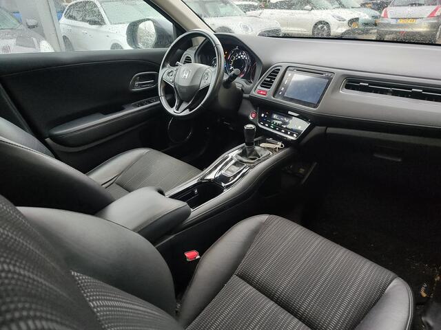 Honda HR-V 1.5 i-VTEC EXECUTIVE Trekhaak | Open dak | Keyless | Stoelverwarming