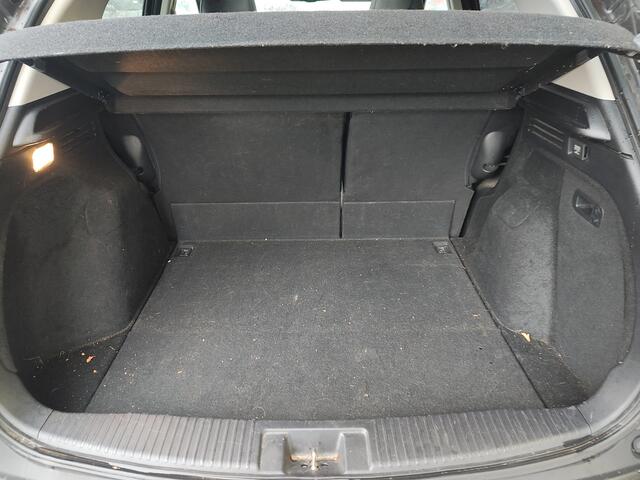 Honda HR-V 1.5 i-VTEC EXECUTIVE Trekhaak | Open dak | Keyless | Stoelverwarming