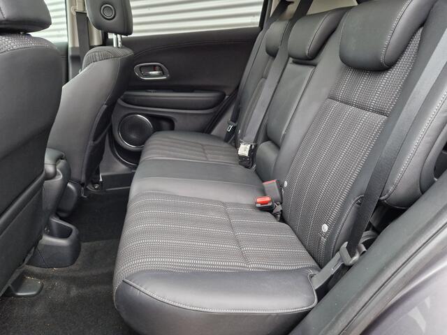 Honda HR-V 1.5 i-VTEC Executive | Cruise control | Panoramadak | Voorstoelen verwarmd