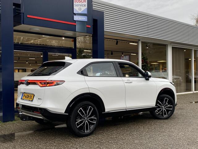 Honda HR-V 1.5 e:HEV Advance / Automaat / NL-Auto / 35.000 Km / 1-Ste Eigenaar / Keyless / Half-Leder / LED / DAB / Apple-Carplay&Android-Auto / Navi / Camera / Stuur&Stoelverwarming / Adaptieve Cruise-Control / E-Achterklep / AFN-Trekhaak / PDC / LMV18'' / ENZ.