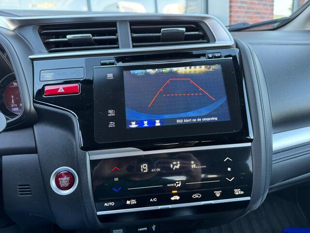 Honda JAZZ 1.3 i-VTEC Elegance Navi - Camera - Cruise - Clima