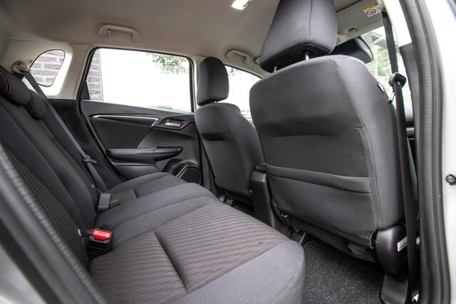 Honda JAZZ 1.5 i-VTEC Dynamic al-in rijklrprs | all season banden