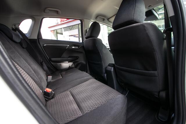 Honda JAZZ 1.3 i-VTEC Elegance - All-in rijklaarprijs | Trekhaak