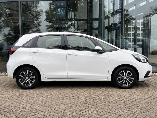Honda JAZZ 1.5 e:HEV Elegance AUTOMAAT | STOELVERWARMING | CLIMATRONIC | KEYLESS | LM VELGEN | CARPLAY |
