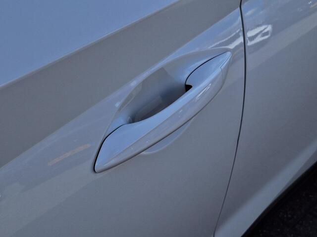 Hyundai Bayon 1.0 T-GDI Comfort Smart | Achteruitrijcamera | Navigatie | Apple Carplay/Android Auto | Cruise control | Lichtmetalen velgen | 36 Maanden garantie |