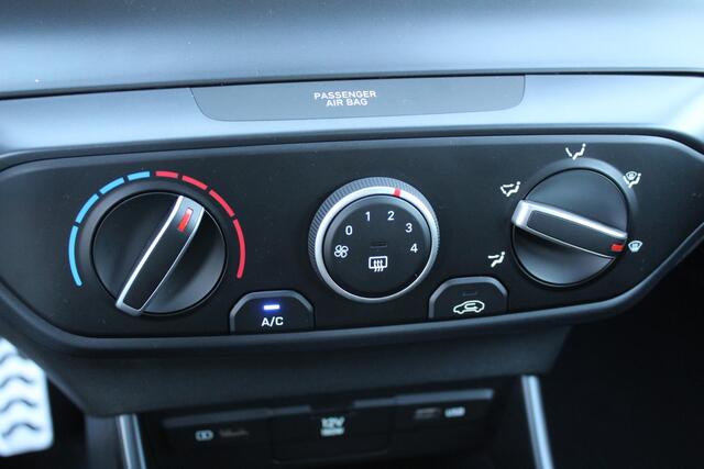 Hyundai Bayon 1.0 T-GDI Comfort Smart / Navigatie + Apple Carplay/Android Auto / Cruise Control / Achteruitrijcamera / Lichtmetalen Velgen 16" / Airco /