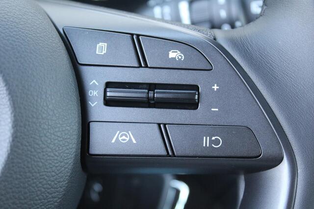 Hyundai Bayon 1.0 T-GDI Comfort Smart / Navigatie + Apple Carplay/Android Auto / Cruise Control / Achteruitrijcamera / Lichtmetalen Velgen 16" / Airco /