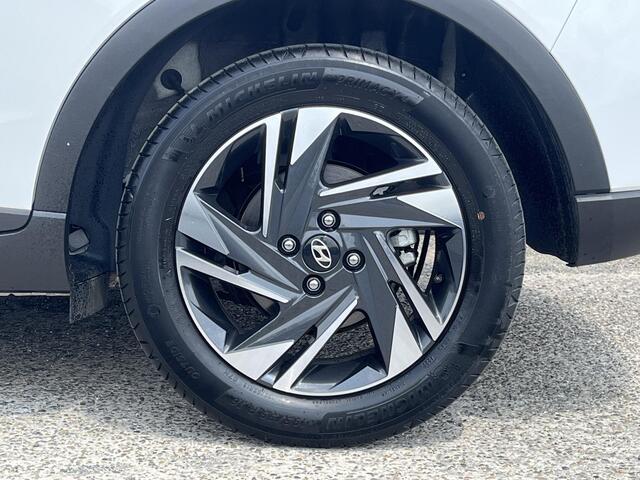 Hyundai Bayon 1.0 T-GDI 100 PK Comfort Smart | Navigatiesysteem Full Map | Achteruitrijcamera | Lmv Bi-color |