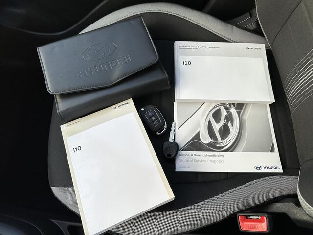 Hyundai I 10 1.0 Comfort Smart / MY 25 / Navigatie / Achteruitrijcamera / Parkeersensoren Achter / DAB / Airco / Bluelink /