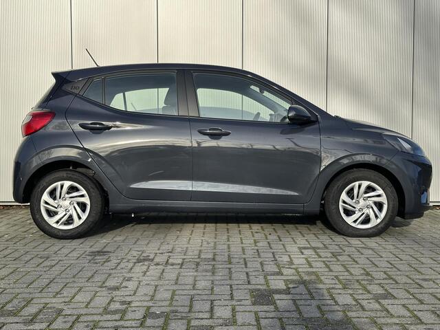 Hyundai I 10 1.0 Comfort Smart / MY 25 / Navigatie / Achteruitrijcamera / Parkeersensoren Achter / DAB / Airco / Bluelink /