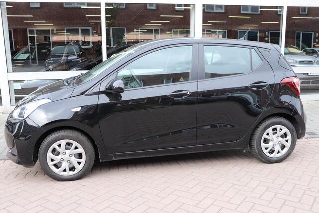 Hyundai I 10 1.0i Comfort 5p. Automaat Stoel/stuur verwarming, lage km stand