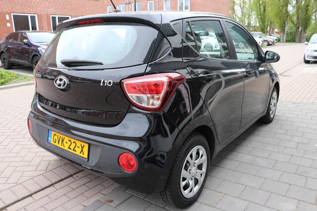 Hyundai I 10 1.0i Comfort 5p. Automaat Stoel/stuur verwarming, lage km stand