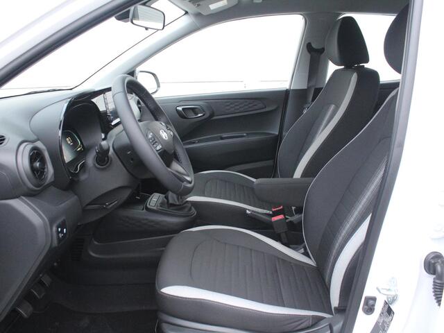 Hyundai I 10 1.0 Comfort Smart / Navigatie + Apple CarPlay & Android Auto / Achteruitrijcamera / Airco / Cruise Control / Bluetooth /