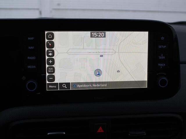 Hyundai I 10 1.0 Comfort Smart / Navigatie + Apple CarPlay & Android Auto / Achteruitrijcamera / Airco / Cruise Control / Bluetooth /