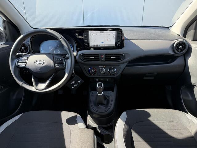 Hyundai I 10 1.0 Comfort Smart / Navigatie / Airco / Cruise Control / Apple Carplay & Android Auto / Digitaal Dashboard / Elek. Ramen Voor / Leder Multifunctioneel Stuur /