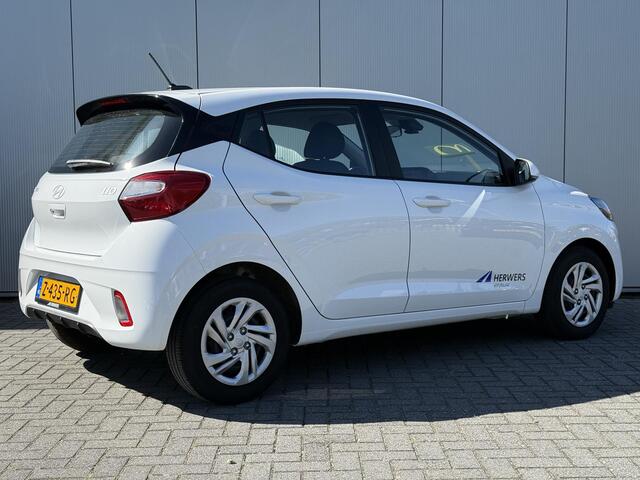 Hyundai I 10 1.0 Comfort Smart / Navigatie / Airco / Cruise Control / Apple Carplay & Android Auto / Digitaal Dashboard / Elek. Ramen Voor / Leder Multifunctioneel Stuur /