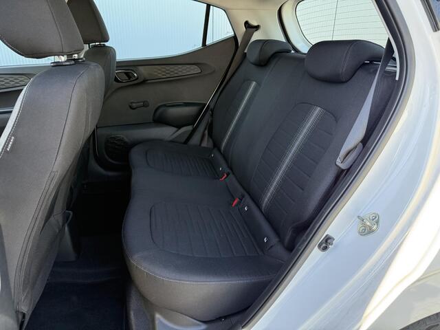 Hyundai I 10 1.0 Comfort Smart / Navigatie / Airco / Cruise Control / Apple Carplay & Android Auto / Digitaal Dashboard / Elek. Ramen Voor / Leder Multifunctioneel Stuur /