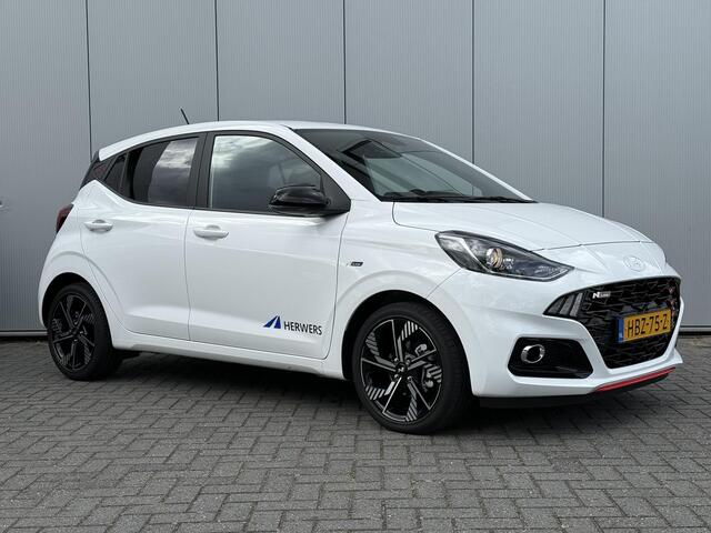 Hyundai I 10 1.0 T-GDI N Line 5-zits / 90 PK / Navigatie / Achteruitrijcamera / Climate & Cruise Control / Zwart Dakhemel / Stoel- & Stuurverwarming / Elek. Ramen Voor + Achter /