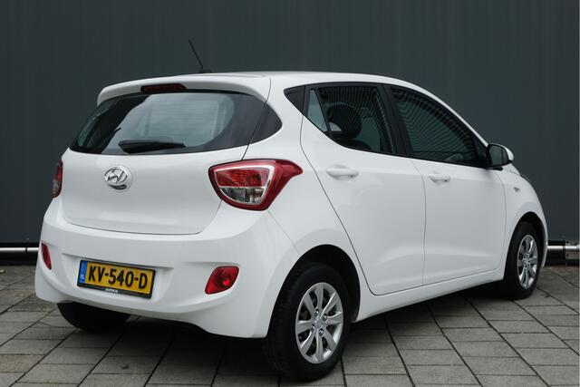Hyundai I 10 BWJ 2017 | 1.0i 66PK i-Motion Comfort | CLIMA | CRUISE | RADIO/CD | EL RAMEN | EL SPIEGELS |