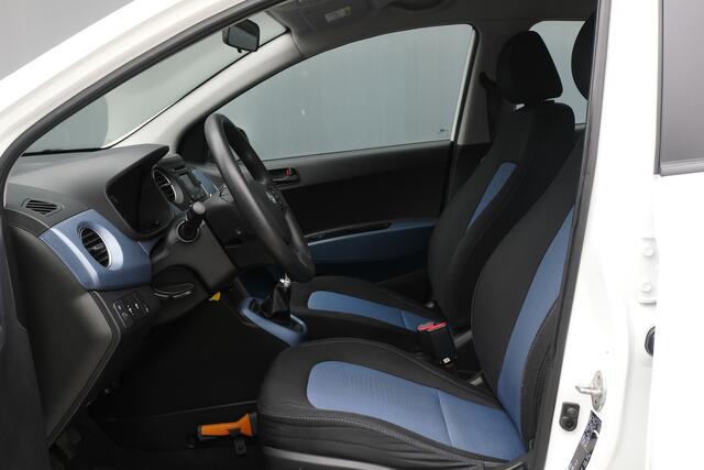 Hyundai I 10 BWJ 2017 | 1.0i 66PK i-Motion Comfort | CLIMA | CRUISE | RADIO/CD | EL RAMEN | EL SPIEGELS |