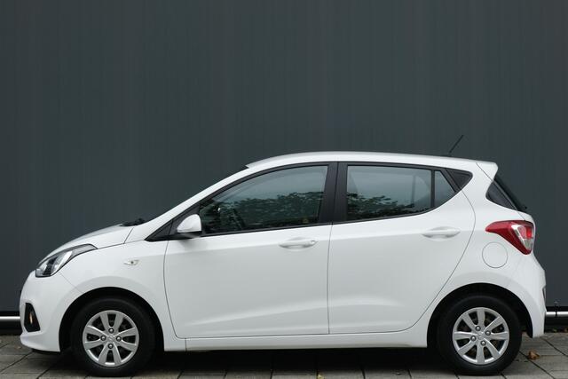 Hyundai I 10 BWJ 2017 | 1.0i 66PK i-Motion Comfort | CLIMA | CRUISE | RADIO/CD | EL RAMEN | EL SPIEGELS |