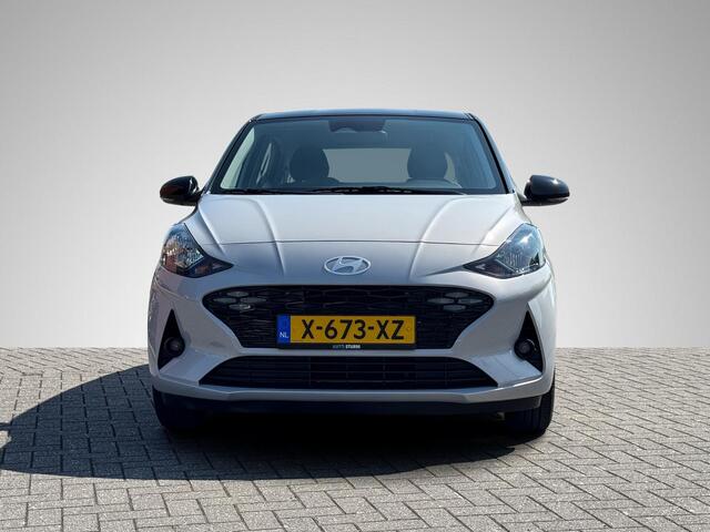 Hyundai I 10 1.0 Comfort Smart Nieuw Model! | Two-Tone Lakkleur | Navigatie | Camera | Apple Carplay/Android Auto | Cruise Control | Airco | Rijklaarprijs!