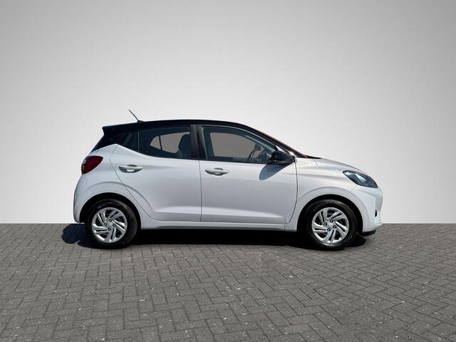 Hyundai I 10 1.0 Comfort Smart Nieuw Model! | Two-Tone Lakkleur | Navigatie | Camera | Apple Carplay/Android Auto | Cruise Control | Airco | Rijklaarprijs!