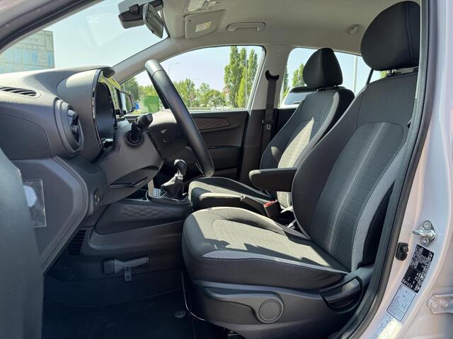 Hyundai I 10 1.0 Comfort Smart Nieuw Model! | Two-Tone Lakkleur | Navigatie | Camera | Apple Carplay/Android Auto | Cruise Control | Airco | Rijklaarprijs!