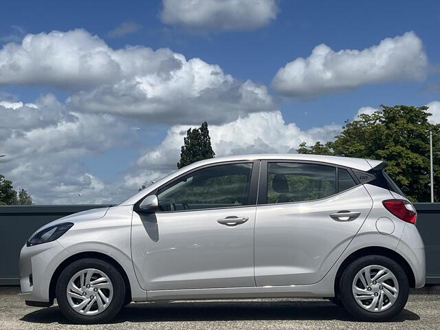 Hyundai I 10 1.0 67PK Comfort Smart 5-zits Automaat | Direct leverbaar | Camera | Geïntegreerde navigatiesysteem | Fabrieksgarantie 05-2030 |