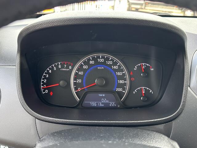 Hyundai I 10 1.0i Premium | Verwarmde stoelen + stuur | Carplay | Airco | Cru