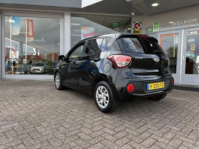 Hyundai I 10 1.0i Premium | Verwarmde stoelen + stuur | Carplay | Airco | Cru