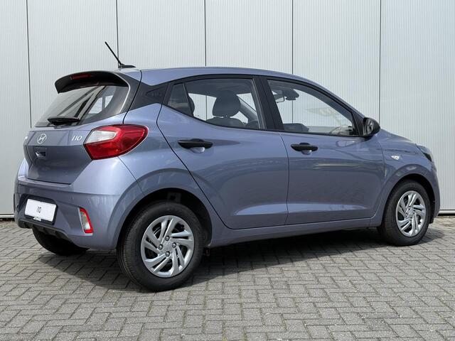 Hyundai I 10 Comfort / Navigatie / Achteruitrijcamera / Parkeersensoren Achter / Airco / Cruise Control / Snel Leverbaar! /