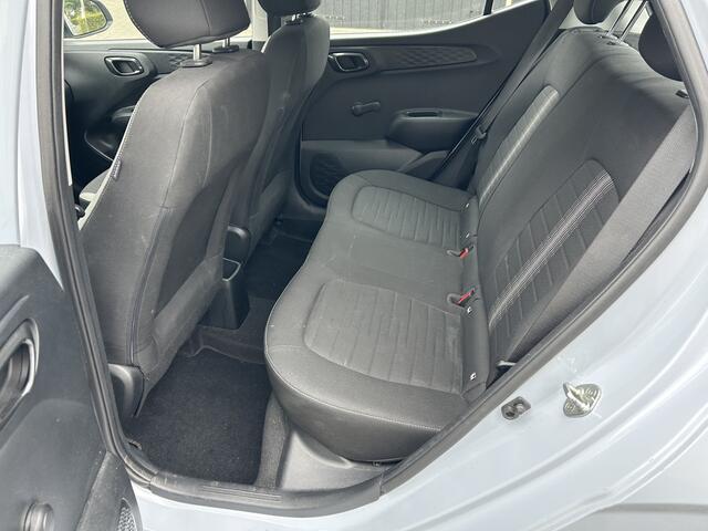 Hyundai I 10 1.0 Comfort App Led Cruise Two Tone Nap