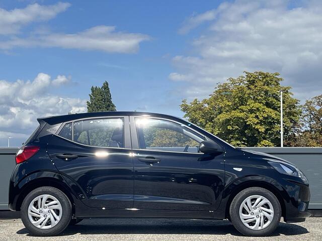 Hyundai I 10 1.0 Comfort | ¤2500 KORTING | CAMERA | PARKEERSENSOREN | NAVIGATIE | APPLE CARPLY & ANDROID AUTO | NIEUW UIT VOORRAAD