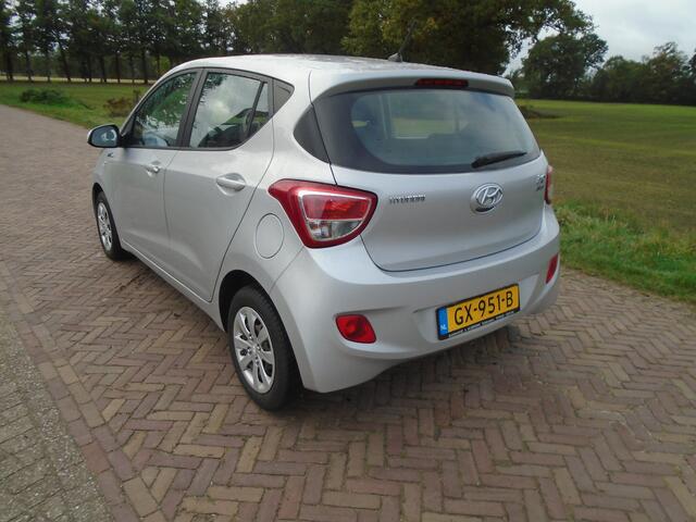 Hyundai I 10 1.0i i-Motion Comfort ALL SEASON CRUISE CONTR