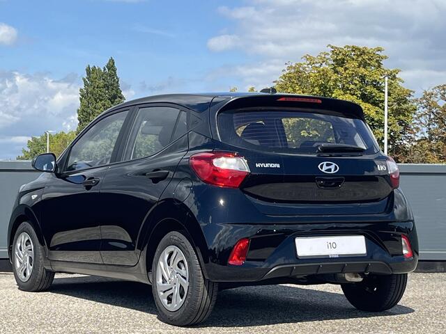 Hyundai I 10 1.0 Comfort | ¤2500 KORTING | CAMERA | PARKEERSENSOREN | NAVIGATIE | APPLE CARPLY & ANDROID AUTO | NIEUW UIT VOORRAAD