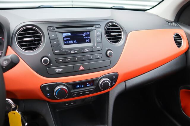 Hyundai I 10 1.0i i-Motion C. | cruise | ac | dealer oh. | start/stop | digi