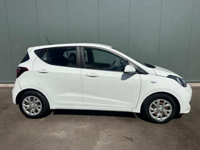 Hyundai I 10 1.0i Comfort NAVI | AIRCO | NAP !