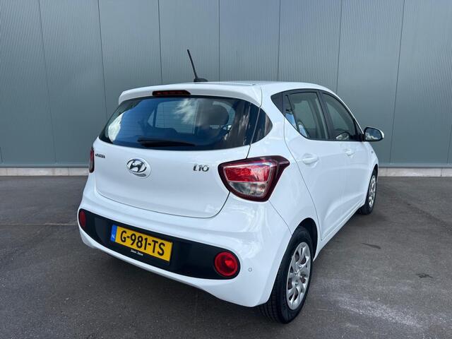 Hyundai I 10 1.0i Comfort NAVI | AIRCO | NAP !